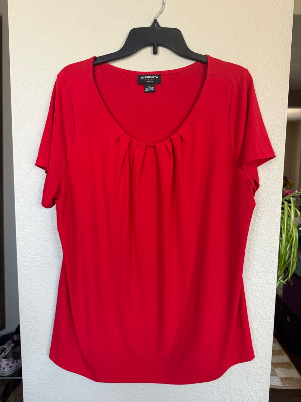 Liz Claiborne Bright Red Scoop Neck Short Sleeve Top